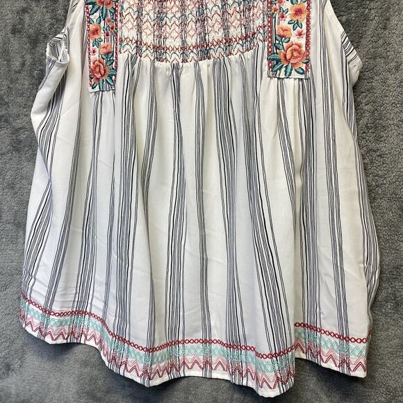 Savanna Jane Women’s Plus Floral Accent Tank Blouse Size 2X - Picture 4 of 11